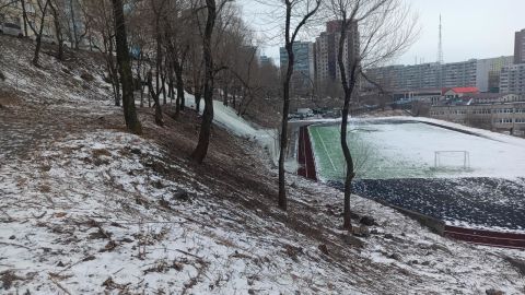 Фото-репортаж: Улицу во Владивостоке заливает фекалиями и водами неизвестного происхождения