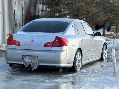 Фото-репортаж: Машины вмёрзли в лёд и заблокировали выезд с территории ЖК во Владивостоке