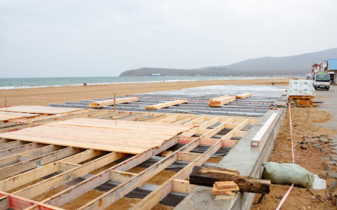 Фото-репортаж: Власти рассказали, когда главный пляж Владивостока приведут в порядок