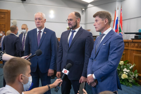 Фото-репортаж: Дума Владивостока приняла присягу мэра города