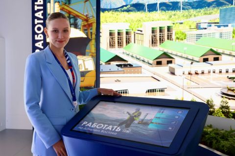 Фото-репортаж: Викторина для участников ВЭФ проходит в павильоне Минвостокразвития