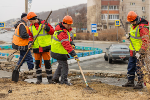 Фото-репортаж: Компания АО «Восточный Порт» присоединилась к масштабному краевому субботнику