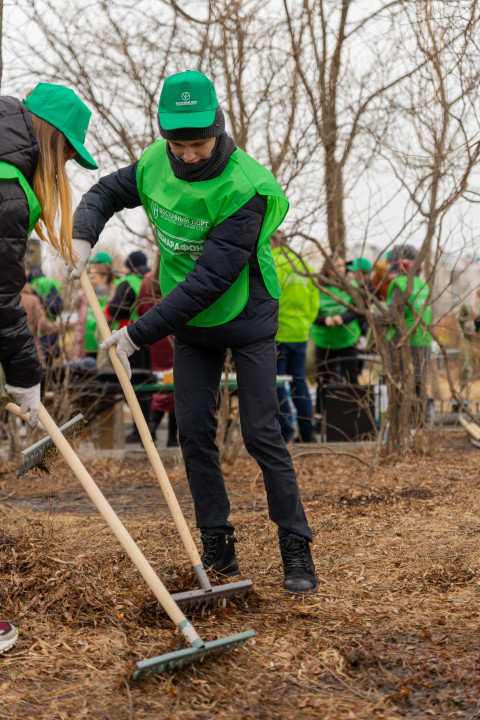 Фото-репортаж: Компания АО «Восточный Порт» присоединилась к масштабному краевому субботнику