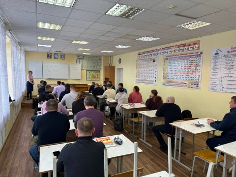 Фото-репортаж: Стажеры-аппаратчики НЗМУ изучают практику в Кингисеппе