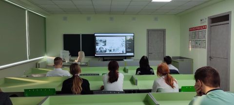 Фото-репортаж: Школьники Приморья узнали историю освоения Дальнего Востока по графическому роману на онлайн-уроке от МТС