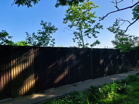 Фото-репортаж: Скандальные стройки и пинг-понг чиновников разозлили владивостокцев