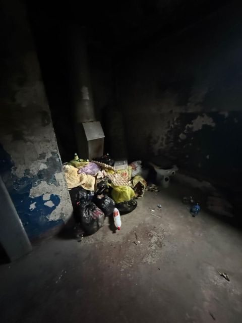 Фото-репортаж: Крысы, мусор, вонь и нехорошие соседи: "гостинка" во Владивостоке застряла в коммунальном аду