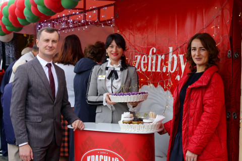 Фото-репортаж: Фестиваль белорусских продуктов начался в Приморье