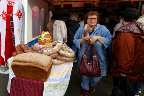 Фото-репортаж: Фестиваль белорусских продуктов начался в Приморье