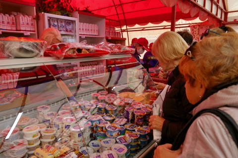 Фото-репортаж: Фестиваль белорусских продуктов начался в Приморье