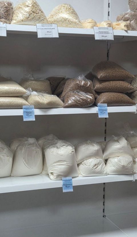 Фото-репортаж: "Магазины с низкой социальной ответственностью" мешают Чукотке протрезветь