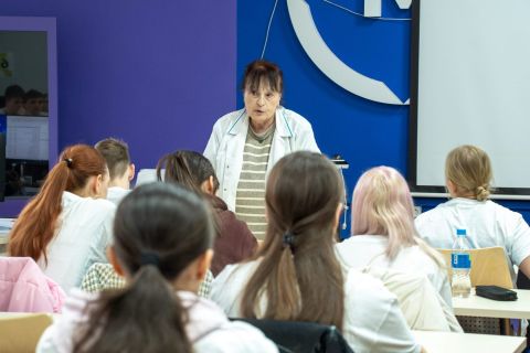 Фото-репортаж: Пятеро школьников из Находки вошли в шорт-лист победителей олимпиады Росхим