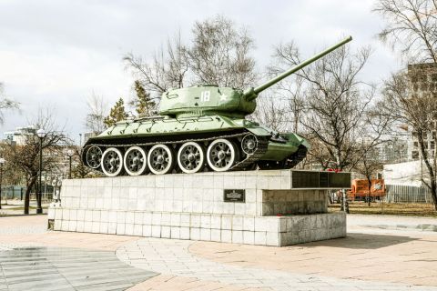 Фото-репортаж: «Нет в России семьи такой…»: мемориалы ВОВ в Приморье - фоторепортаж