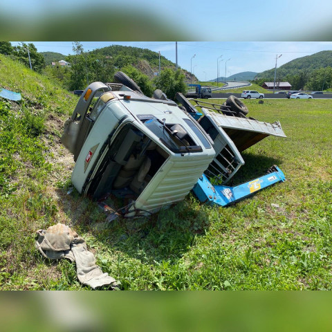 Фото-репортаж: Кюветный флешмоб устроили машины в Приморье