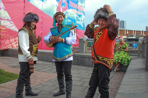 Фото-репортаж: Два фестиваля собрали творческие коллективы двух федеральных округов (фоторепортаж)