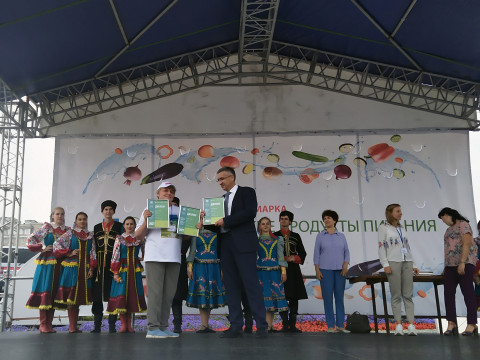 Фото-репортаж: Юбилейная сельскохозяйственная ярмарка-выставка проходит в Приморье