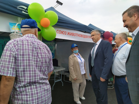 Фото-репортаж: Юбилейная сельскохозяйственная ярмарка-выставка проходит в Приморье