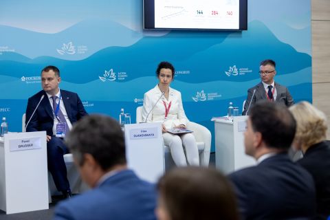 Фото-репортаж: Компания «Восточный Порт» приняла участие в работе ВЭФ-2022 на острове Русском