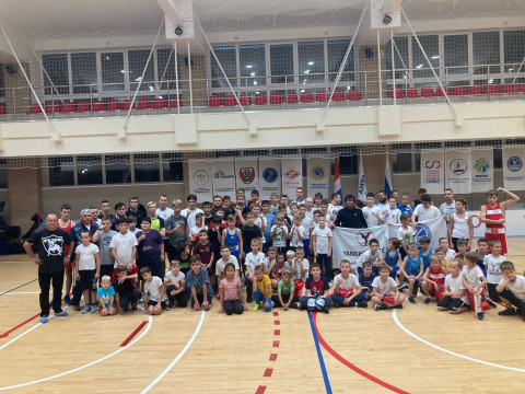 Фото-репортаж: Олимпийский чемпион провел мастер-класс для приморских спортсменов