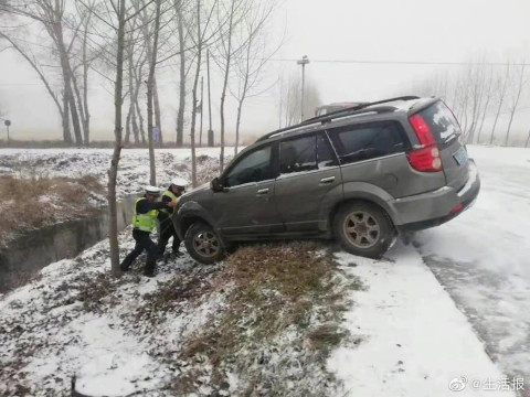 Фото-репортаж: Ледяной дождь подошёл к границам Приморья