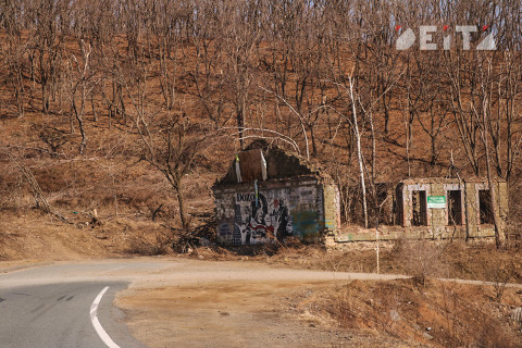 Фото-репортаж: Пыль да бурелом города-столицы. Фотопроект «Негламурная столица Дальнего Востока»