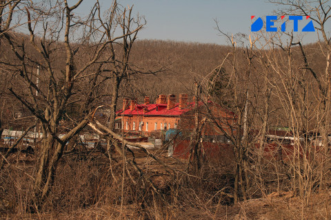 Фото-репортаж: Пыль да бурелом города-столицы. Фотопроект «Негламурная столица Дальнего Востока»