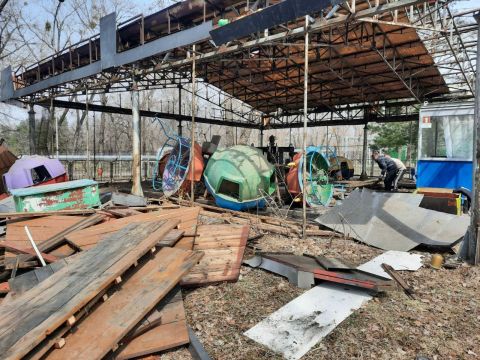 Фото-репортаж: Падение колеса обозрения в парке заинтересовало прокуратуру в Приморье