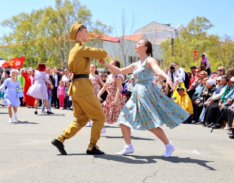 Фото-репортаж: «Восточники» и жители Врангеля отпраздновали День Победы