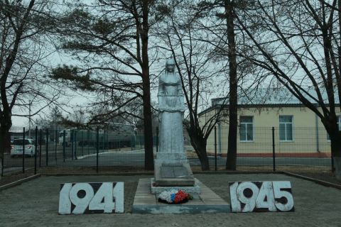 Фото-репортаж: «Встать грудью за Москву»: как уссурийцы отстояли столицу и трудились в тылу