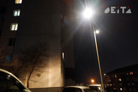 Фото-репортаж: Комфорт за 8 рублей в месяц: жители Владивостока присоединились к проекту по установке освещения