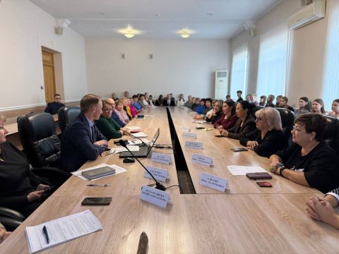 Фото-репортаж: Больше сотни приморских школьников зарегистрировались на большую олимпиаду от Росхима