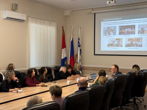 Фото-репортаж: Больше сотни приморских школьников зарегистрировались на большую олимпиаду от Росхима