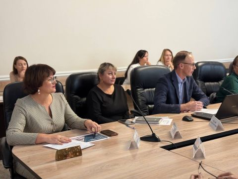 Фото-репортаж: Больше сотни приморских школьников зарегистрировались на большую олимпиаду от Росхима