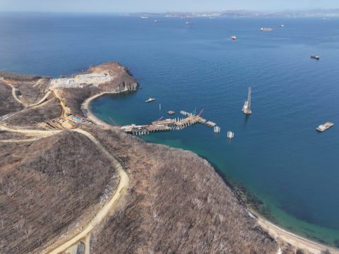 Фото-репортаж: НЗМУ приступил к заливке эстакады морского терминала