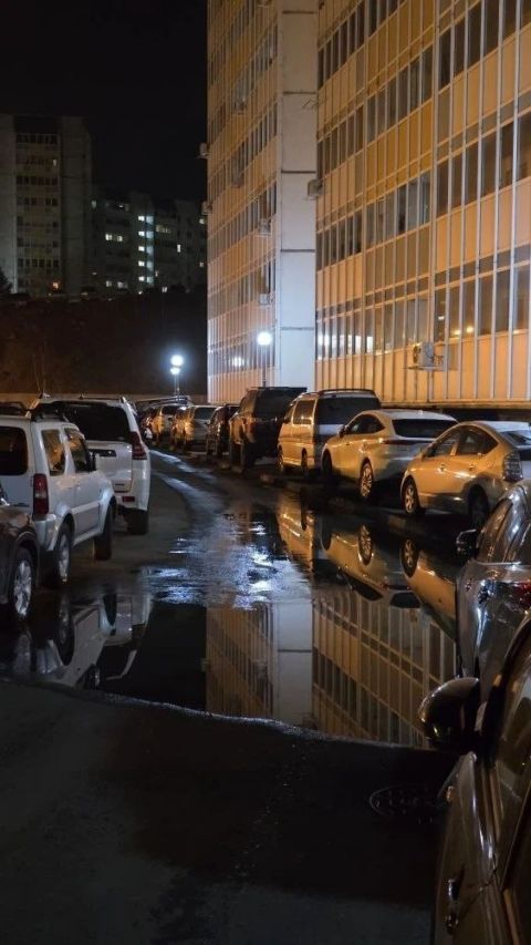 Фото-репортаж: Канализационный конфликт во Владивостоке: новостройки систематически топят соседний двор фекалиями