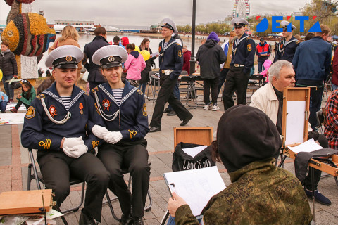 Фото-репортаж: Полоса препятствий и красный флаг над Рейхстагом: как отмечали праздник Победы во Владивостоке