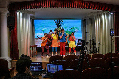 Фото-репортаж: Как в прямом эфире идут трансляции программ Приморской филармонии — фоторепортаж