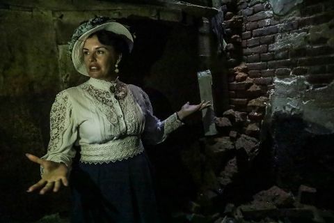 Фото-репортаж: Двухэтажный туалет пытаются отжать в историческом центре Владивостока