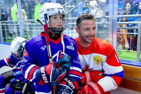 Фото-репортаж: Ледовый спортивный комплекс торжественно открыли во Врангеле