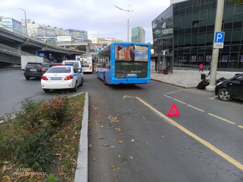 Фото-репортаж: Два пассажирских автобуса пострадали в ДТП по Владивостоке