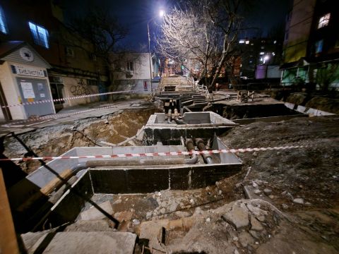 Фото-репортаж: Сроки восстановления дворов после ремонта теплотрасс во Владивостоке сорваны на два месяца