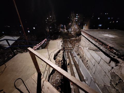 Фото-репортаж: Сроки восстановления дворов после ремонта теплотрасс во Владивостоке сорваны на два месяца