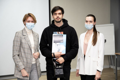 Фото-репортаж: Tele2 определила победителей именной стипендии в ДВФУ