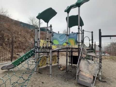 Фото-репортаж: Поджигатели свирепствуют во Владивостоке