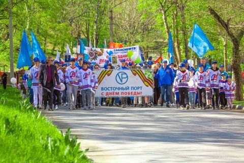Фото-репортаж: «Восточный Порт» отпраздновал День Победы