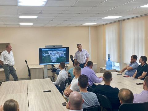 Фото-репортаж: Первые аппаратчики НЗМУ приступают к обучению