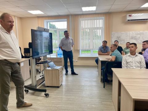 Фото-репортаж: Первые аппаратчики НЗМУ приступают к обучению