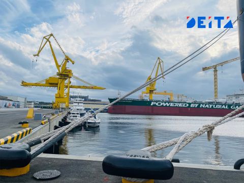 Фото-репортаж: «Звезда» ушла в космос: первые отечественные супертанкеры показали Путину на ВЭФ