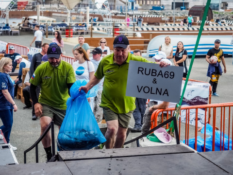 Фото-репортаж: Азарт, выдержка и богатые уловы: рыбаки-любители Приморья сразились в открытом море