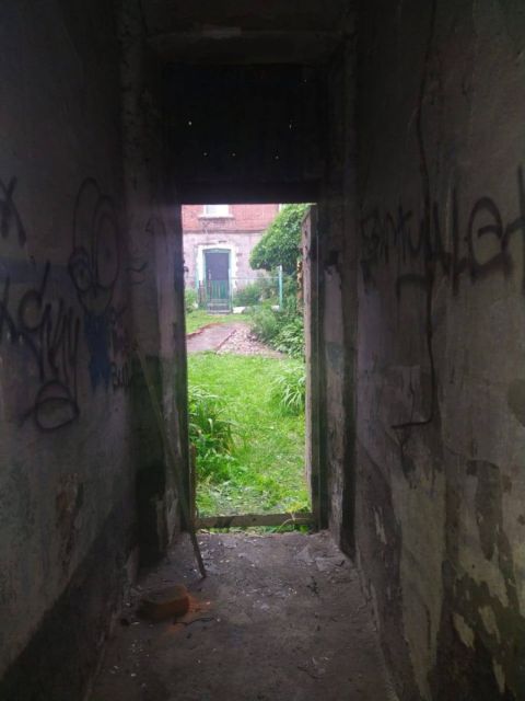 Фото-репортаж: Битва за исторический туалет развернулась в центре Владивостока